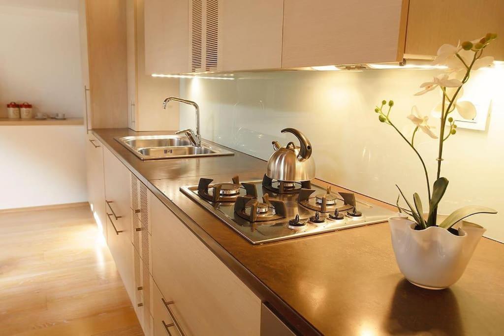 Politeama Lucy Loft Apartamento